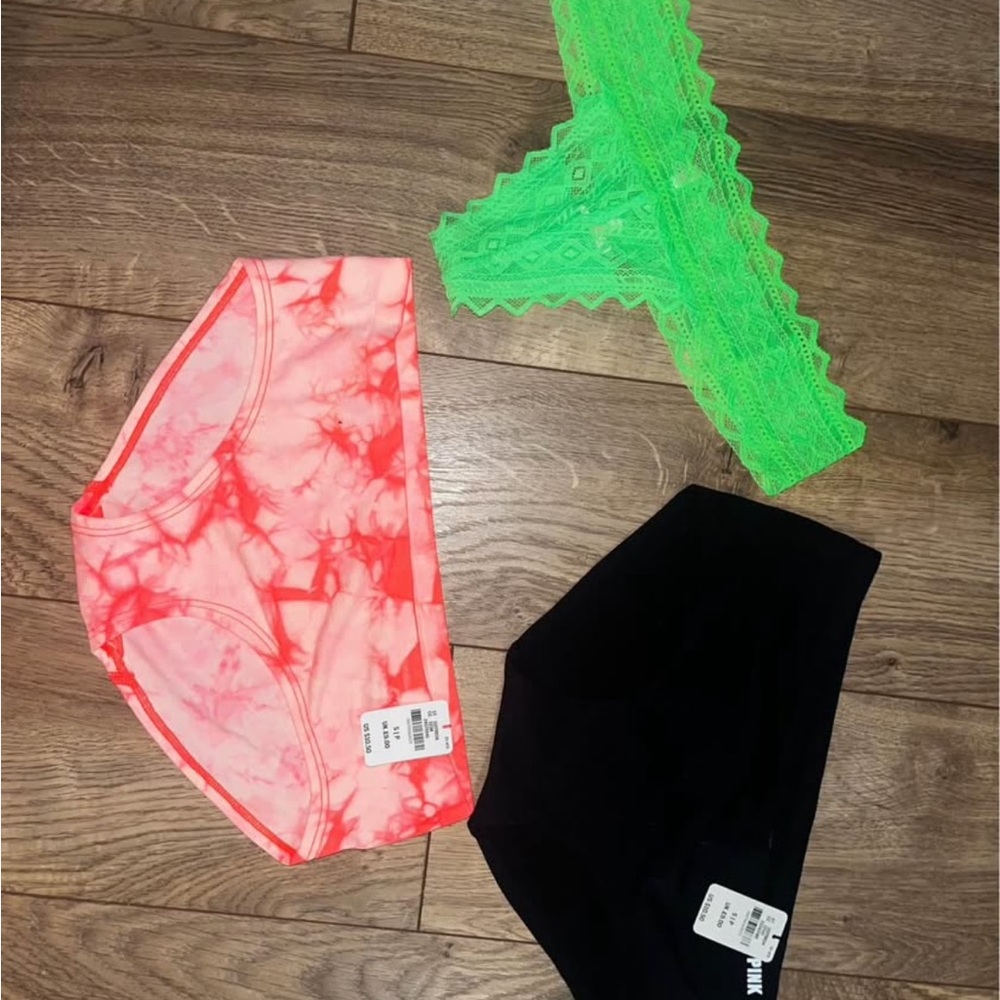 Victoria’s Secret thing and underwear bundle size small new with tags